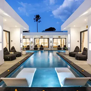 Bed & Breakfast Kelolyne, Seminyak
