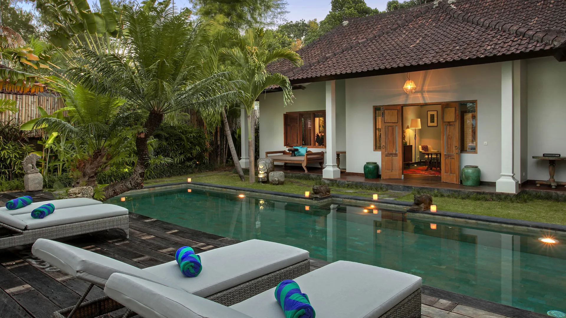 Room & Vespa 3 Seminyak